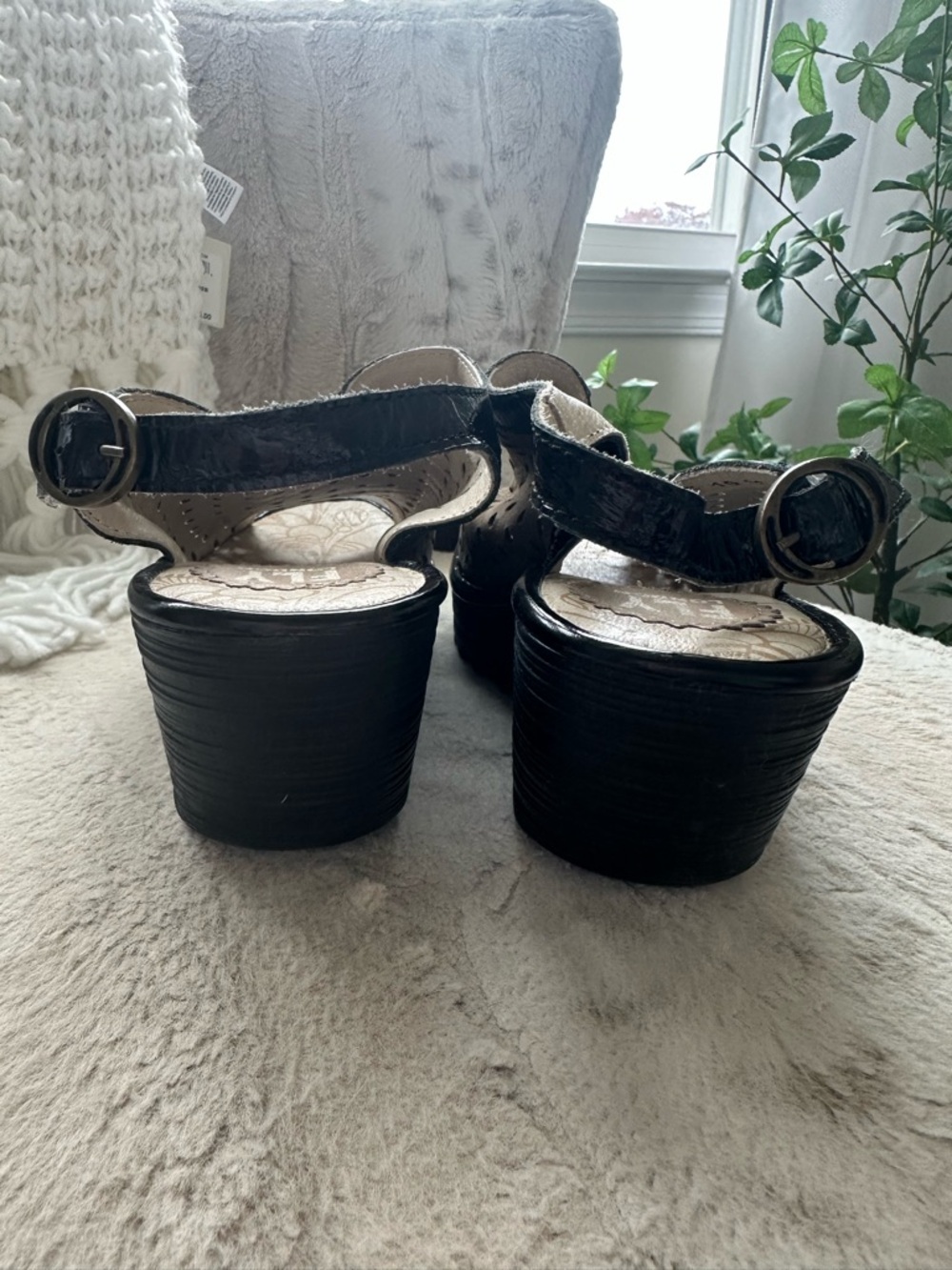 Fly London Taupe Perforated Wedge Sandal with Black Trim size 39 or 8.5 Classic - Picture 10 of 13
